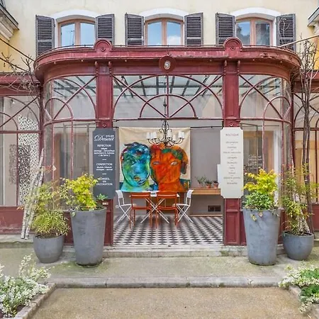 La Verriere Du Baron Greau Nemours